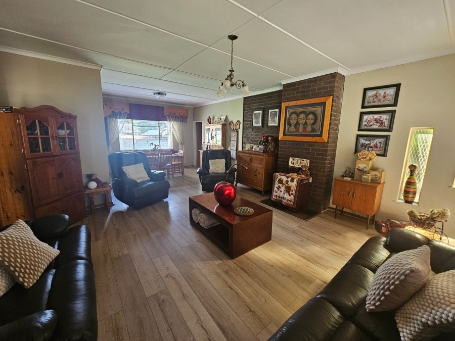 To Let 4 Bedroom Property for Rent in Panorama Free State